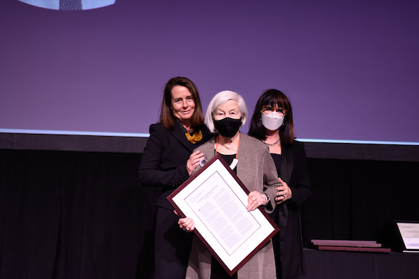 Image of Kate and Jane Zeidler, with OAA President Susan Speigel.