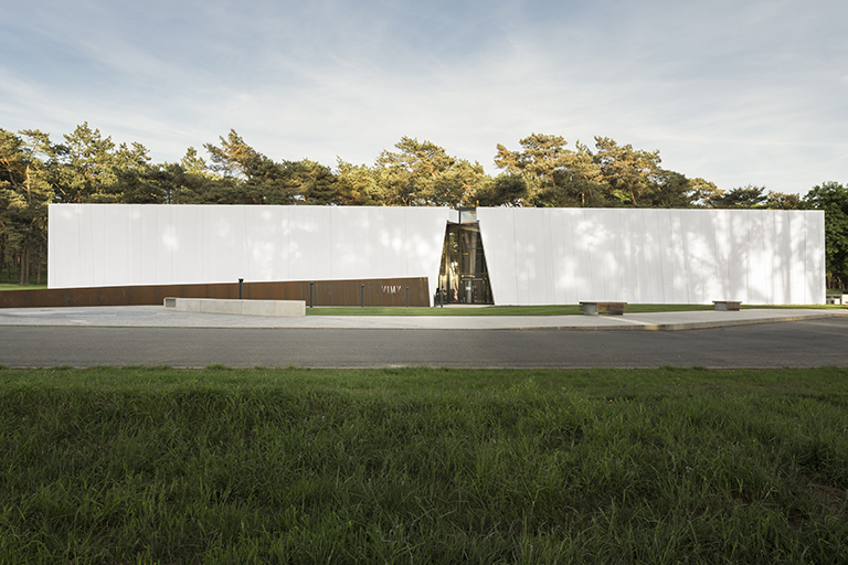 blOAAG Visitor Education Centre–Canadian National Vimy Memorial